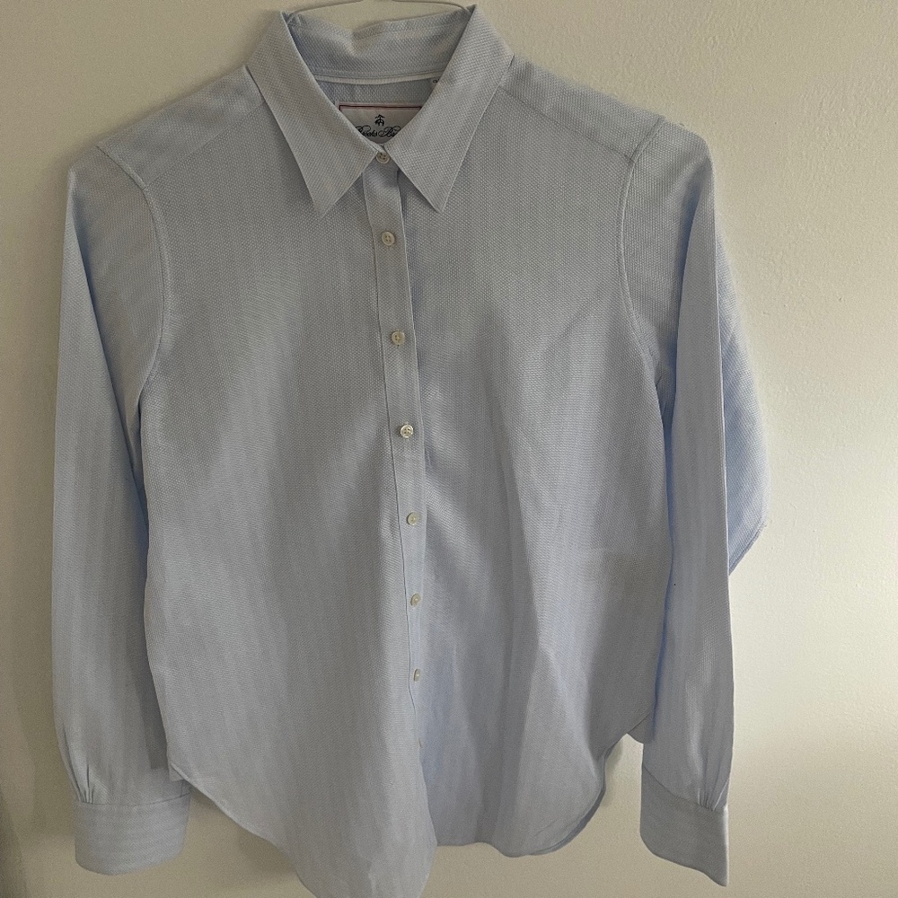 Brooks Brothers Women's button up shirt size 6. Thomas Mason Italian Fabric
